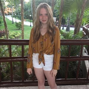 Meet your Posher, Danielle